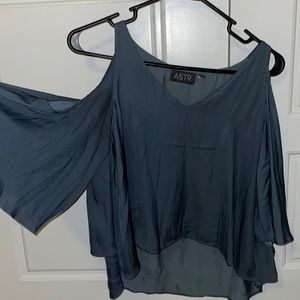 ASTR Top, size XS, shoulder cut-outs